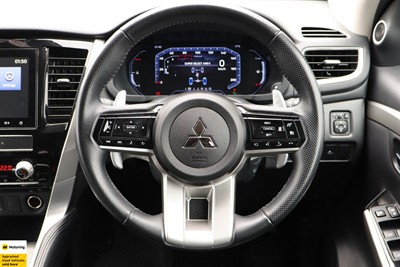 2024 Mitsubishi Pajero Sport - Thumbnail