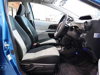 2012 Toyota Aqua - Thumbnail