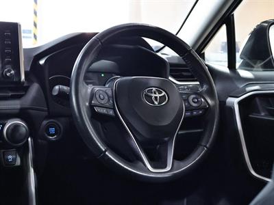 2021 Toyota RAV4 - Thumbnail
