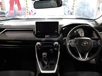 2021 Toyota RAV4 - Thumbnail