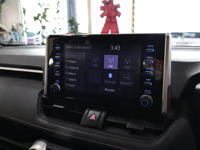 2021 Toyota RAV4 - Thumbnail