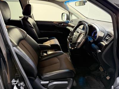 2013 Nissan Elgrand - Thumbnail