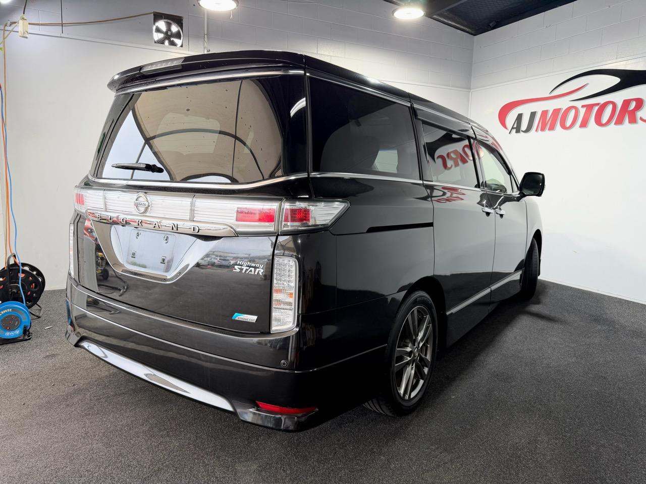 2013 Nissan Elgrand