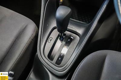 2021 Toyota Yaris - Thumbnail