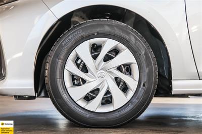 2021 Toyota Yaris - Thumbnail