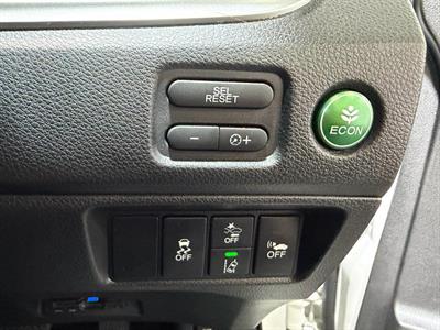 2016 Honda Jade - Thumbnail