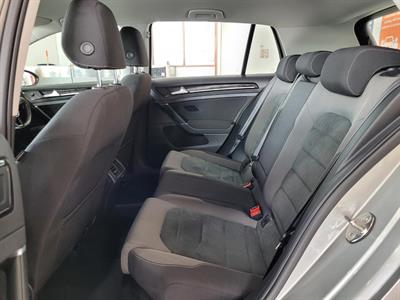 2019 Volkswagen Golf - Thumbnail