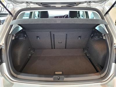 2019 Volkswagen Golf - Thumbnail