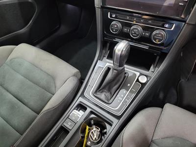 2019 Volkswagen Golf - Thumbnail