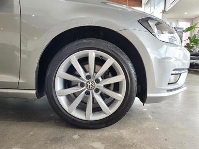 2019 Volkswagen Golf - Thumbnail