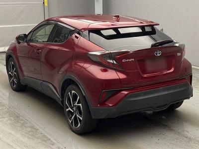 2017 Toyota C-HR - Thumbnail