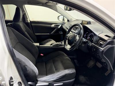 2012 Lexus CT 200h - Thumbnail