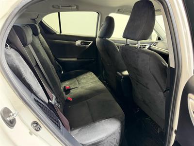 2012 Lexus CT 200h - Thumbnail