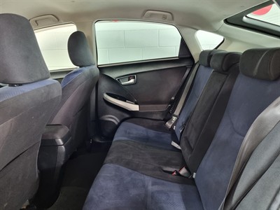 2013 Toyota Prius - Thumbnail