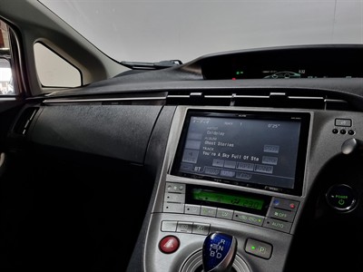 2013 Toyota Prius - Thumbnail