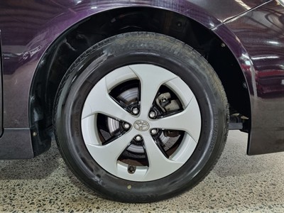 2013 Toyota Prius - Thumbnail