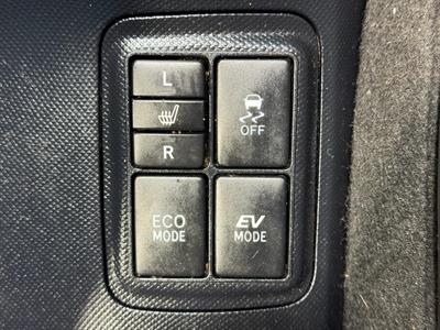2015 Toyota Aqua - Thumbnail