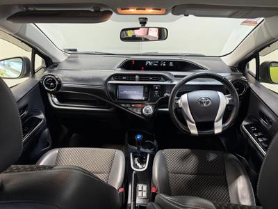 2015 Toyota Aqua - Thumbnail