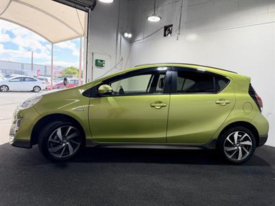2015 Toyota Aqua - Thumbnail