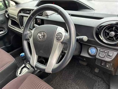 2015 Toyota Aqua - Thumbnail
