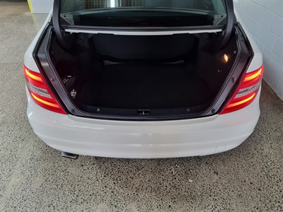 2011 Mercedes-Benz C 200 - Thumbnail