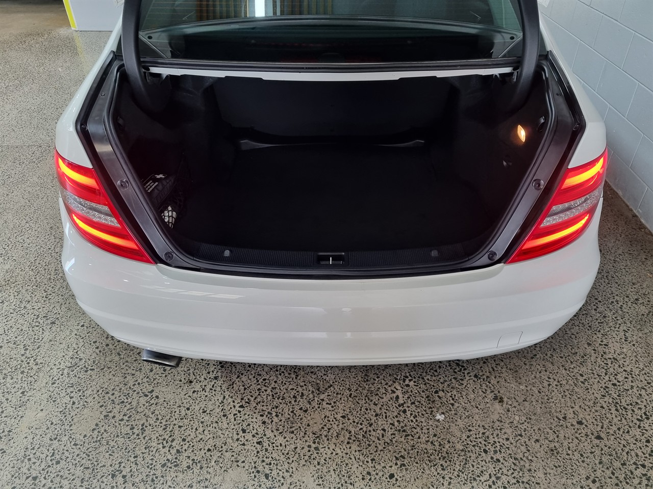 2011 Mercedes-Benz C 200