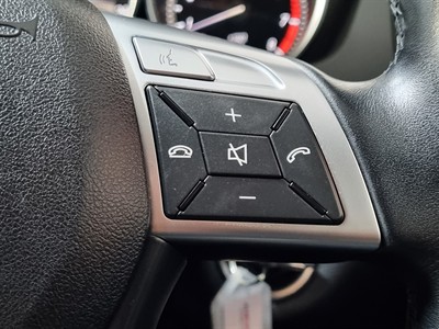 2011 Mercedes-Benz C 200 - Thumbnail