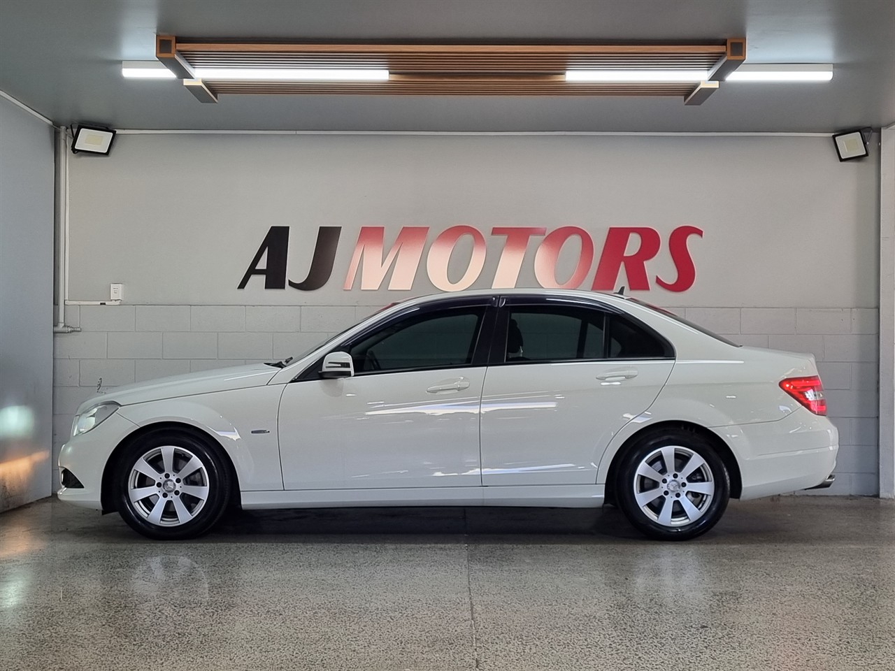 2011 Mercedes-Benz C 200