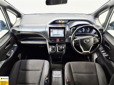 2014 Toyota Voxy - Thumbnail