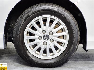 2014 Toyota Voxy - Thumbnail