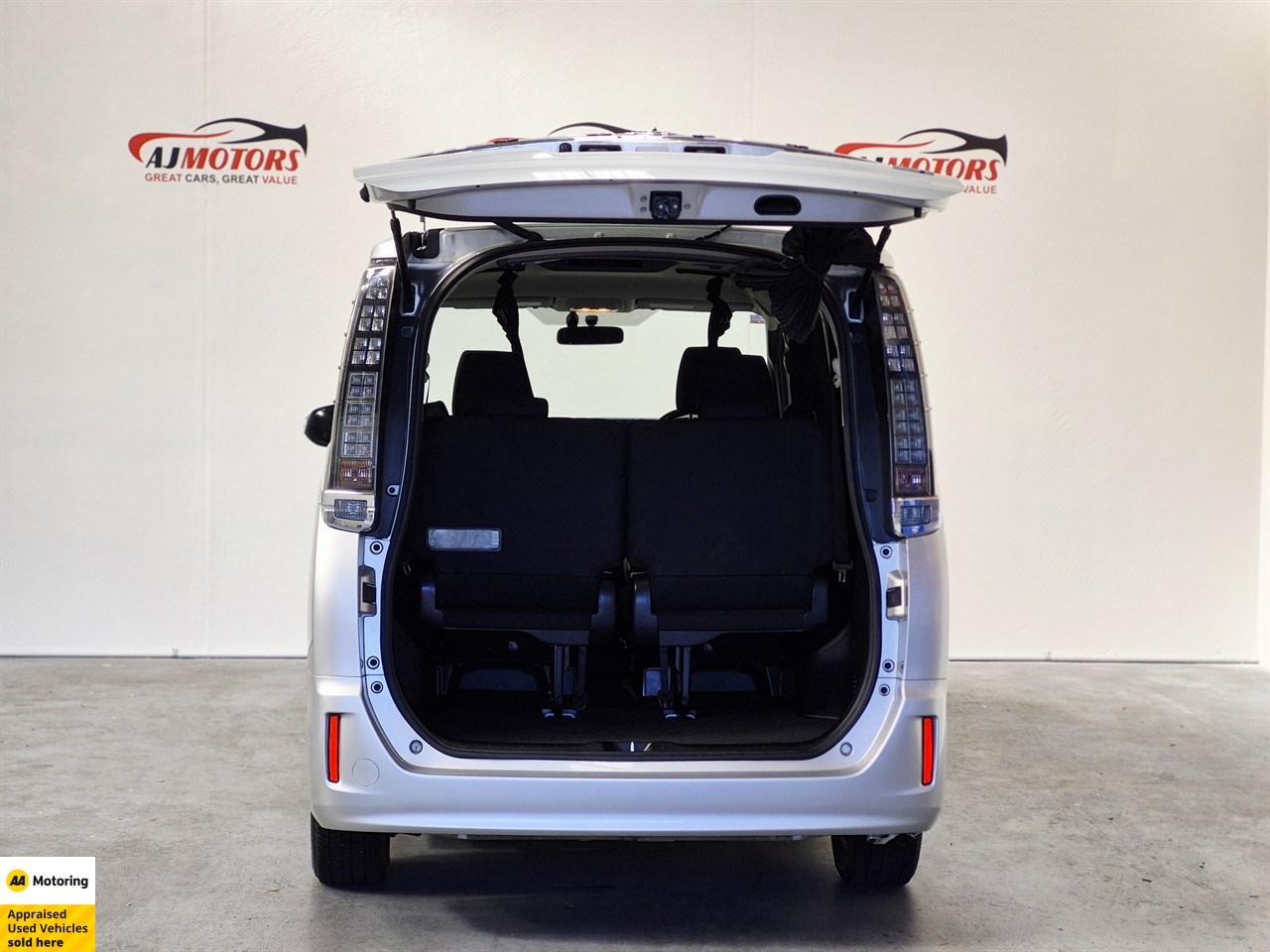 2014 Toyota Voxy