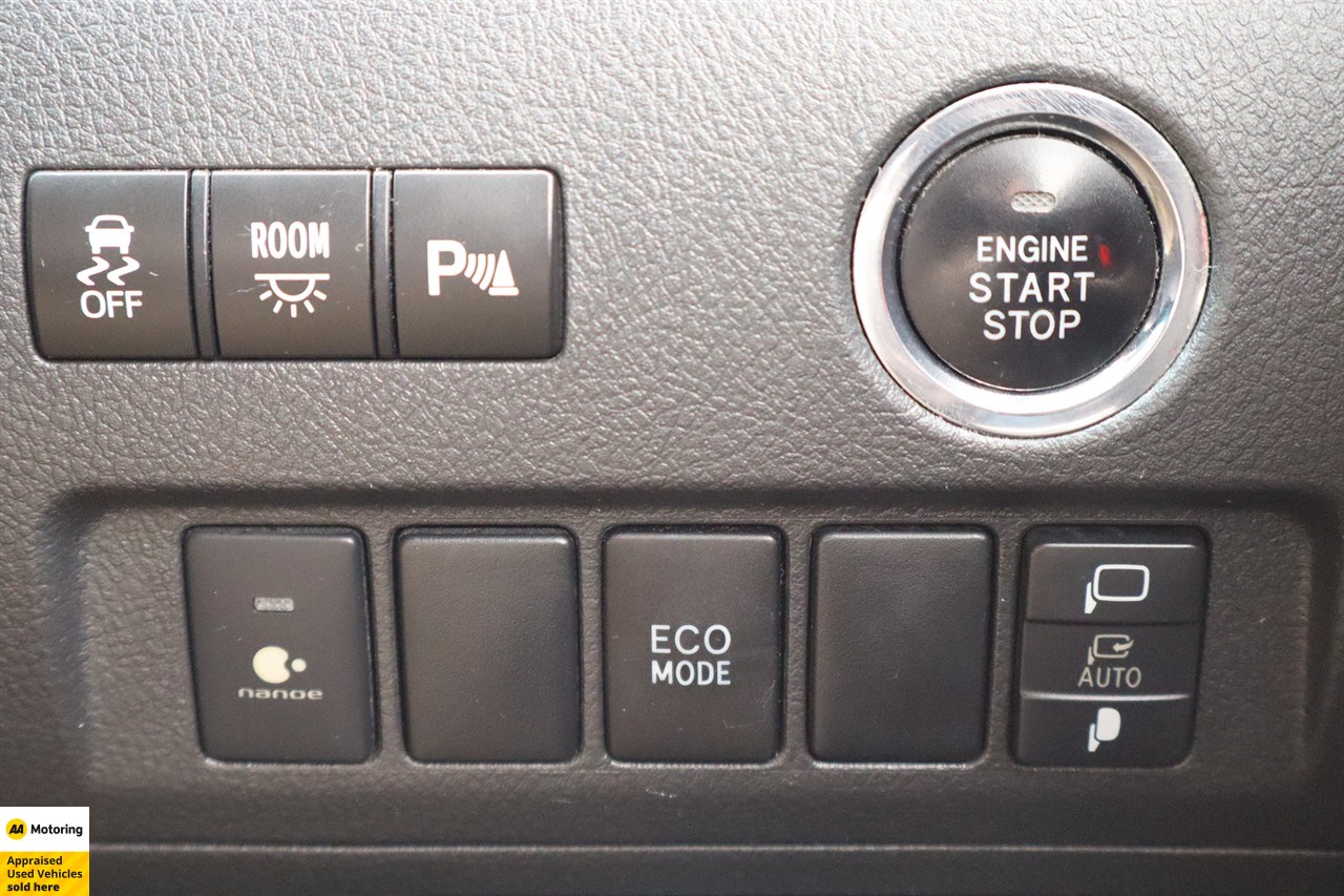 2012 Toyota Vellfire
