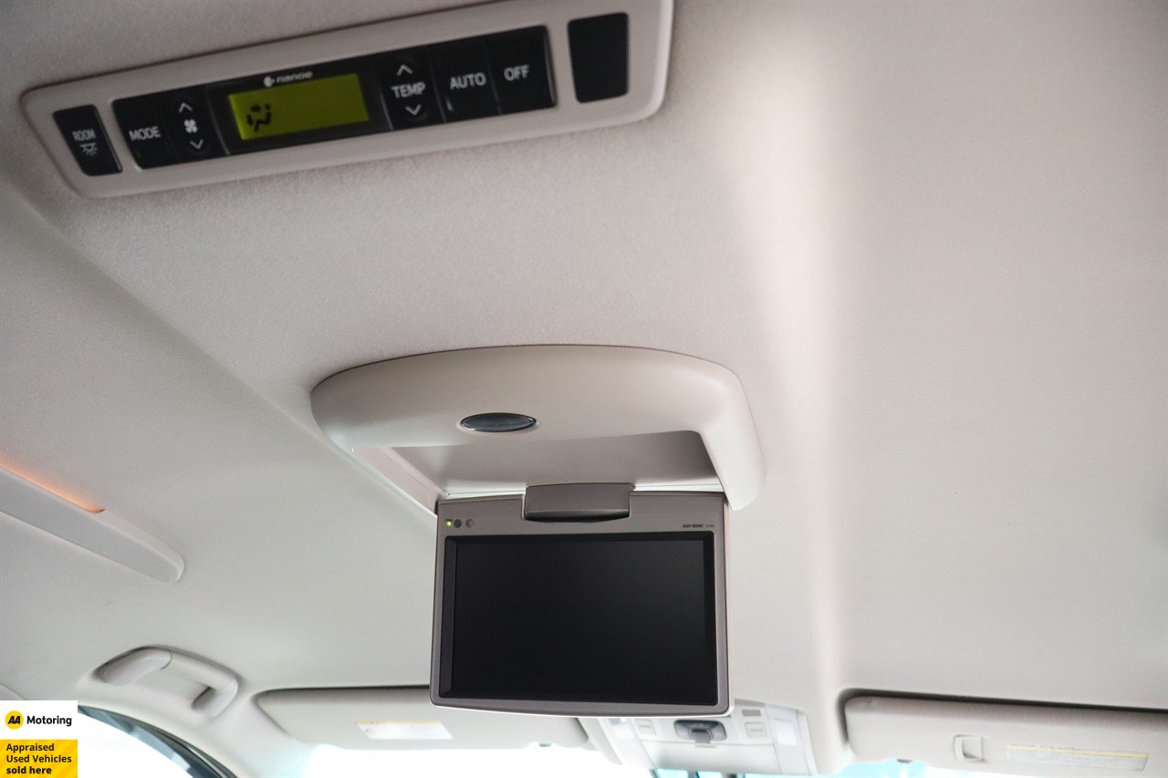 2012 Toyota Vellfire