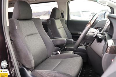 2012 Toyota Vellfire - Thumbnail