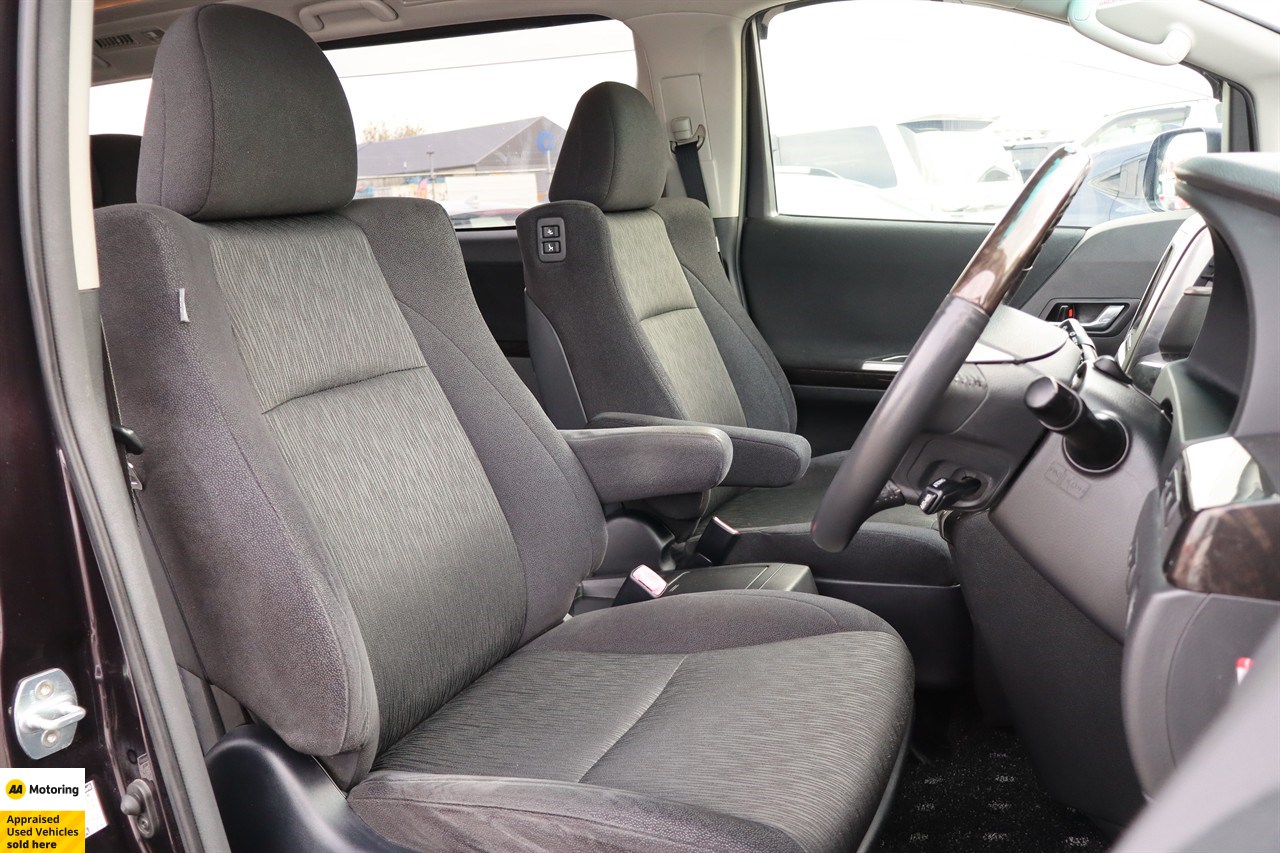 2012 Toyota Vellfire
