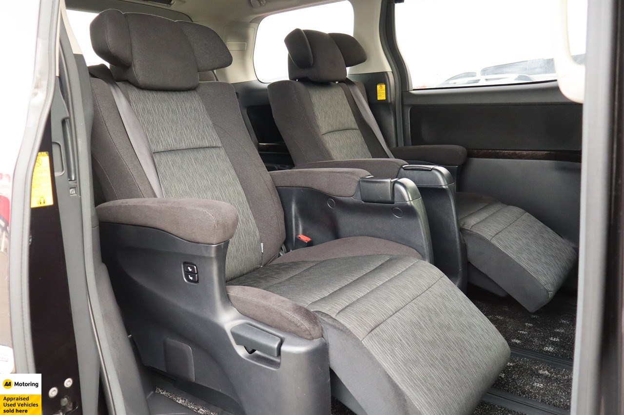 2012 Toyota Vellfire