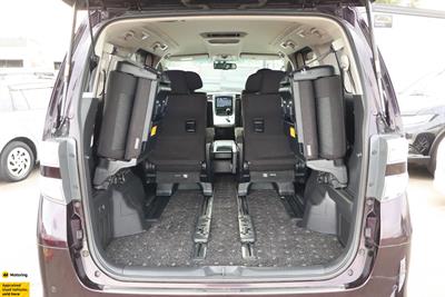 2012 Toyota Vellfire - Thumbnail
