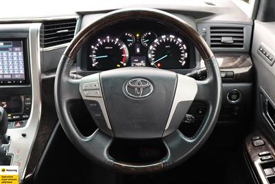 2012 Toyota Vellfire - Thumbnail