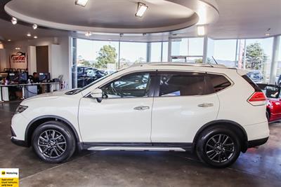 2015 Nissan X-Trail - Thumbnail