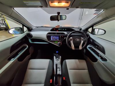 2012 Toyota Aqua - Thumbnail