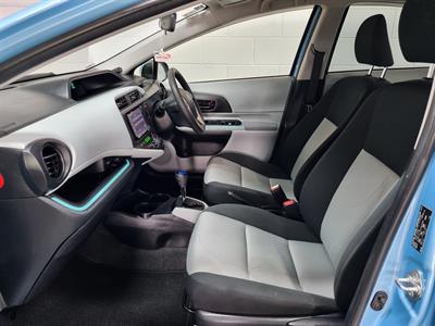 2012 Toyota Aqua - Thumbnail