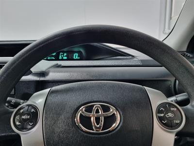 2012 Toyota Aqua - Thumbnail