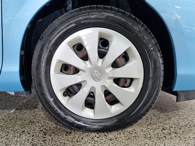 2012 Toyota Aqua - Thumbnail