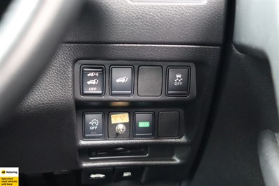 2015 Nissan XTRAIL - Thumbnail