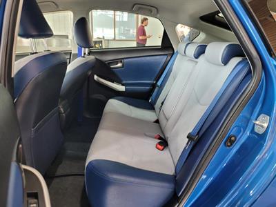 2013 Toyota Prius - Thumbnail