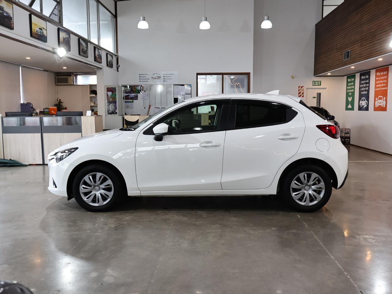 2017 Mazda Demio