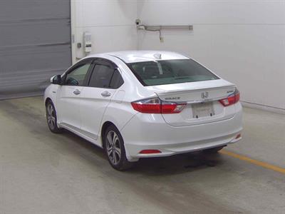 2015 Honda Grace - Thumbnail