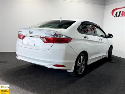 2015 Honda Grace - Thumbnail