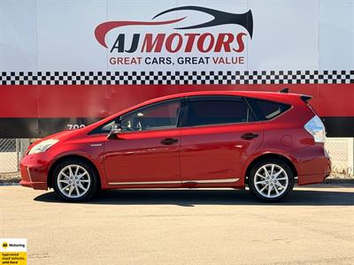 2013 Toyota Prius - Thumbnail