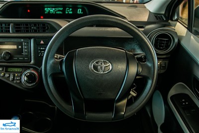 2013 Toyota Aqua - Thumbnail